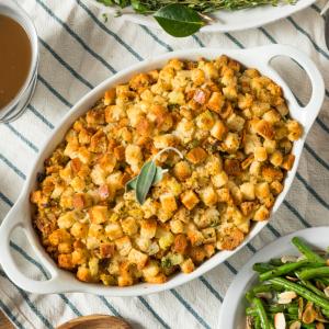 Simple Oven-Baked Stuffing
