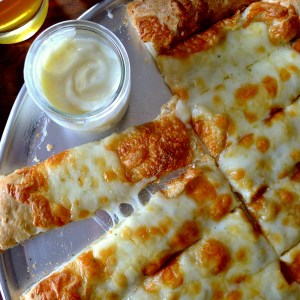 Garlic Fingers With Donair Sauce