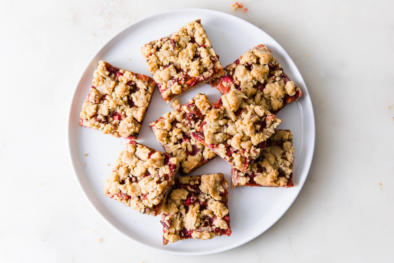 Strawberry rhubarb pie bars on a plate