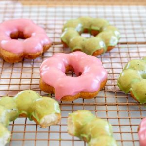 10 Canadian Doughnut Shops That'll Satisfy Your Sweet Tooth