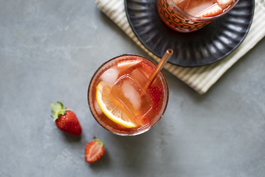 strawberry rhubarb gin spritzer ready for serving