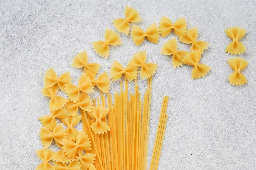 Dry bow tie pasta and spaghetti