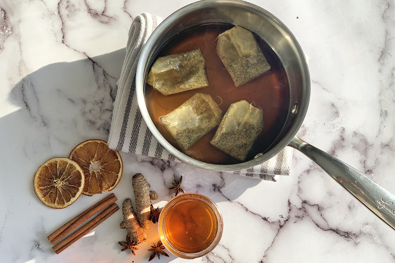 toddy-warmer-tea-bags-steeping