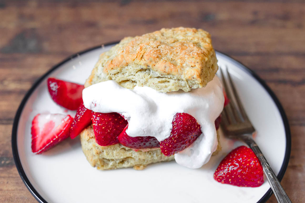 Vegan strawberry shortcake