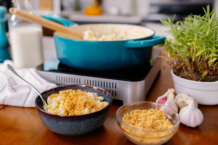 One pot mac and cheese, ready to serve