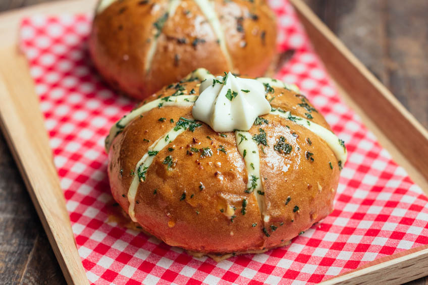 Korean cream cheese garlic bread