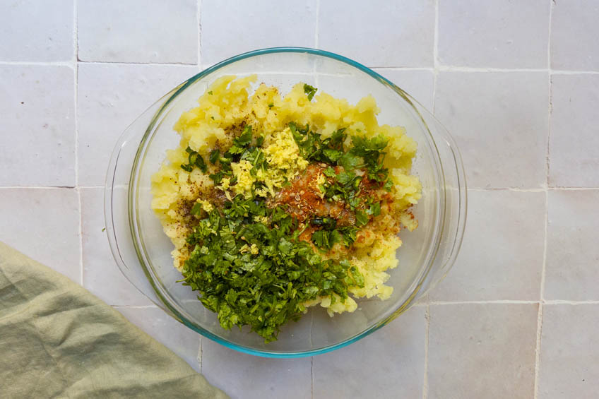 Potato filling mixture for aloo paratha