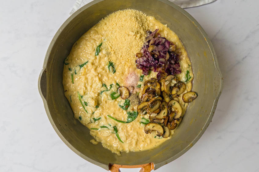 A mushroom, spinach and radicchio risotto