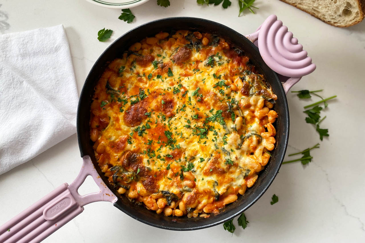 Chesy white bean and kale skillet