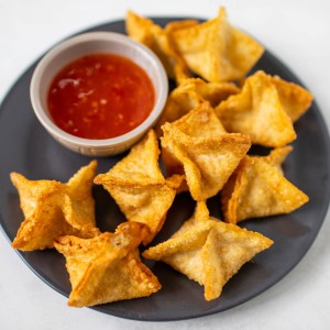 Crab Rangoon Wontons Are the Perfect Bite