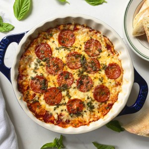 Easy, Cheesy Pizza Dip