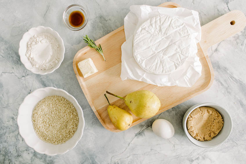 Air Fryer Brie with Caramelized Pears ingredients