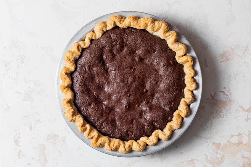 Baked brownie pie