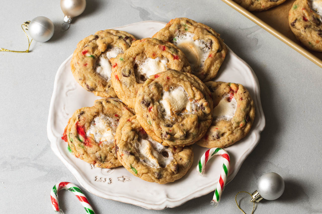 Peppermint Marshmallow Chocolate Chip Cookies