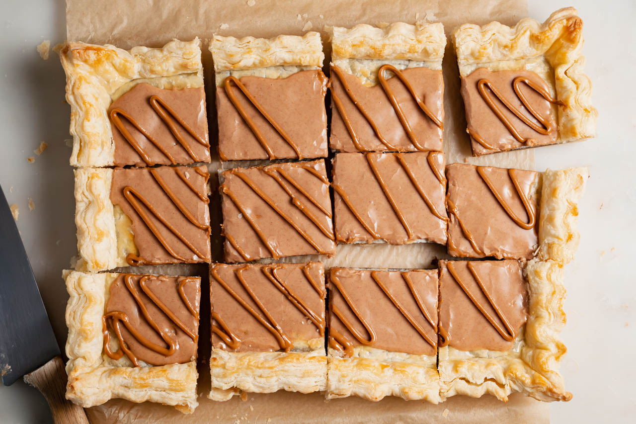 Cookie Butter Brown Sugar Slab Pie