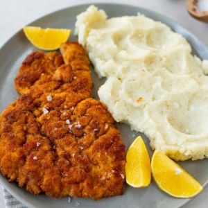 Easy, Crispy Chicken Schnitzel