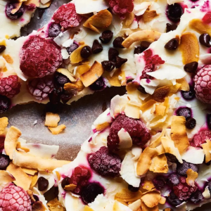 Frozen Yogurt Berry Bark
