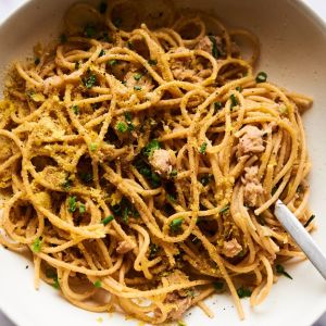 Scrumptious Canned Tuna Pasta with Garlic and Lemon