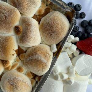 Oven-Baked S'mores Tray