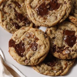 Salted Caramel Chocolate Chip Cookies