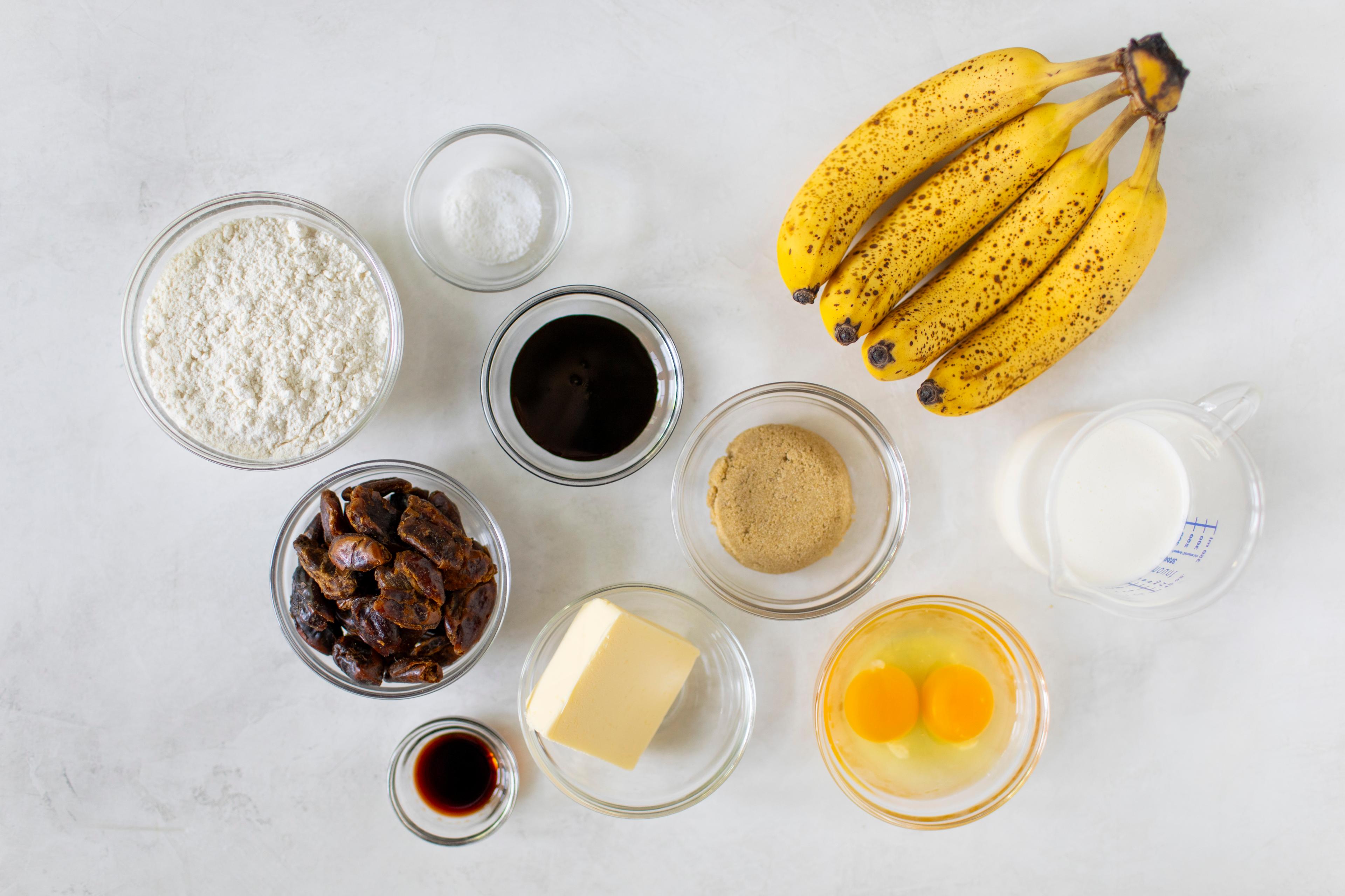 sticky toffee banana pudding cake prep