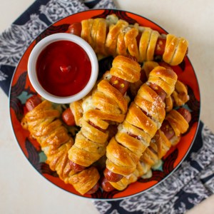 Mummy Hot Dogs AKA Piggies in a Blanket