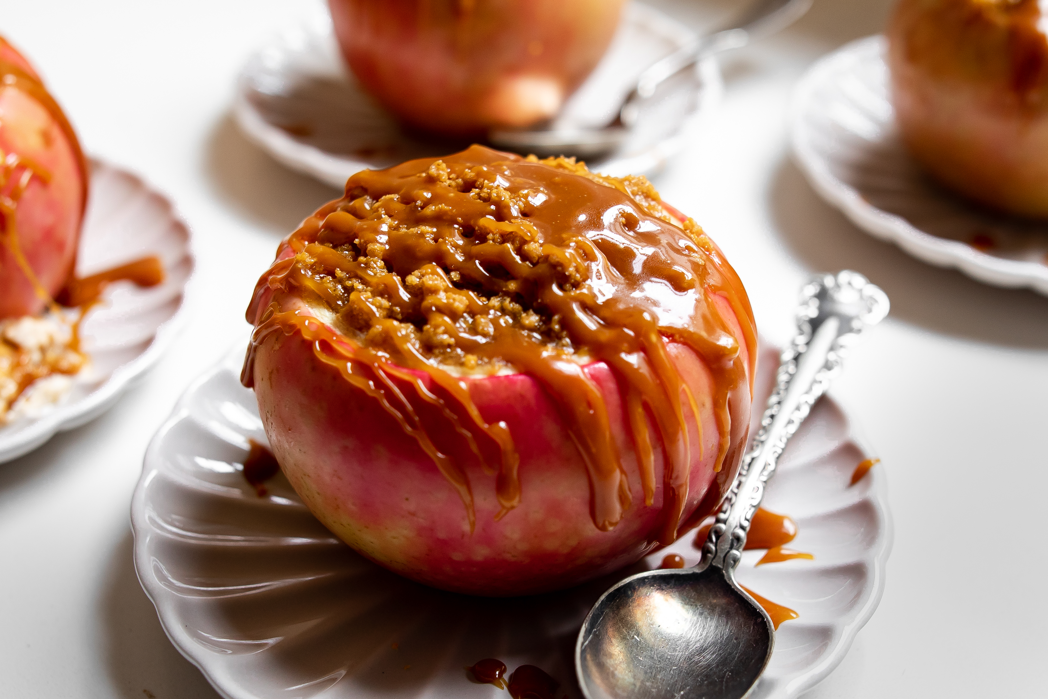 Cheesecake-Stuffed Baked Apples