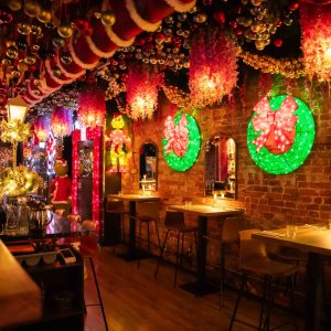 12 Festive Toronto Restaurants That'll Transport You To The North Pole