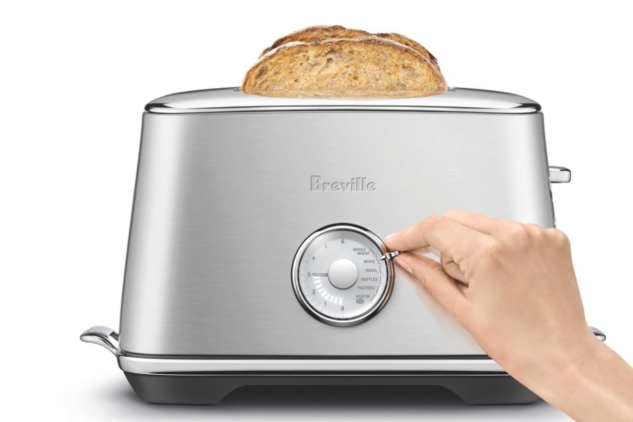 Breville Toast Select Luxe 2 Slice Toaster, Almond Nougat