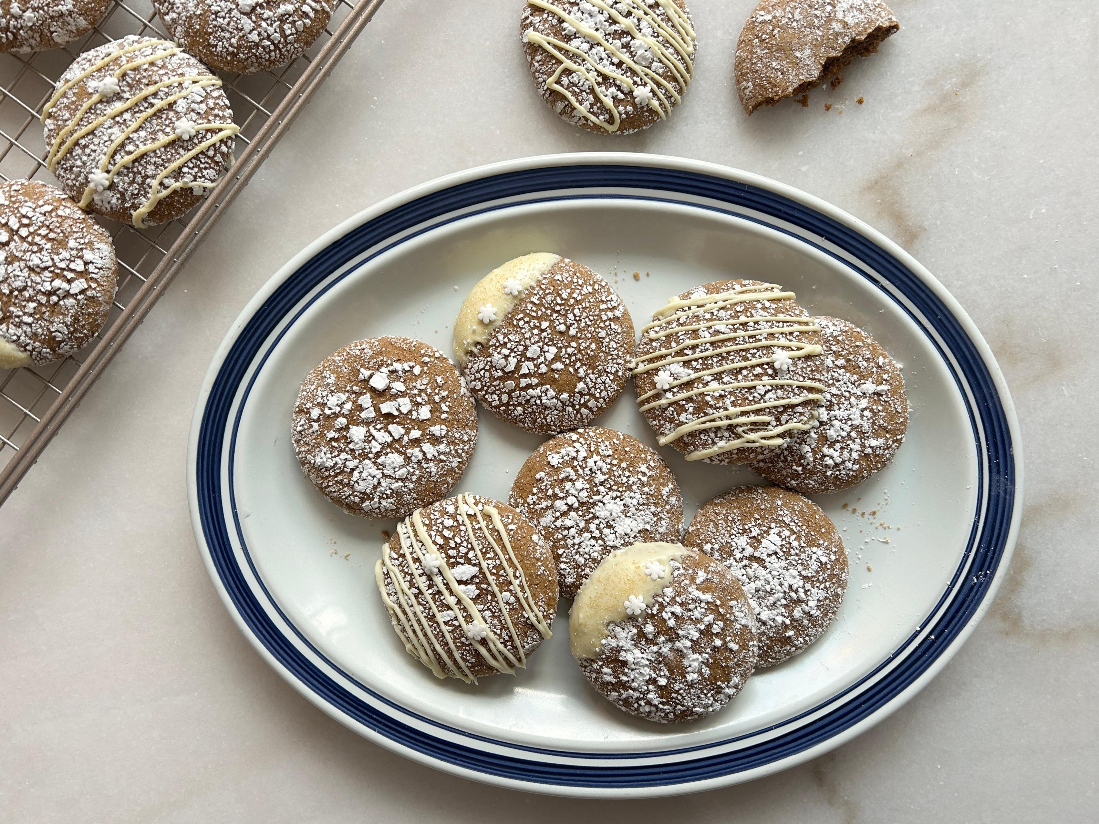 Holiday Gingerbread Crinkle Cookies