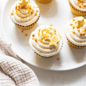 You Need These Sparkly Champagne Cupcakes This New Year's Eve