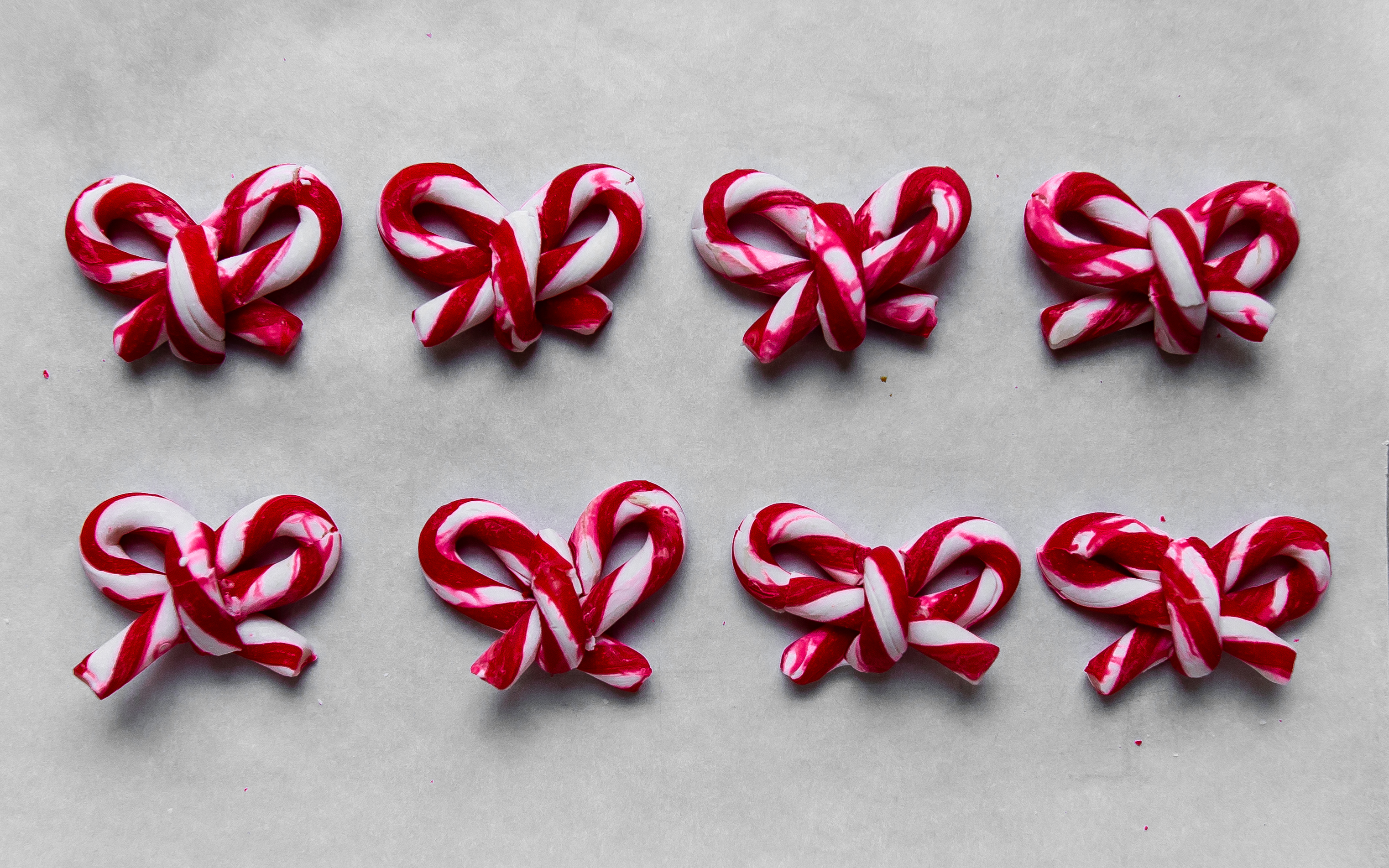 Candy cane bows