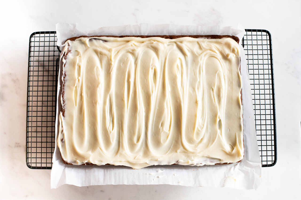 Gingerbread cookie bars