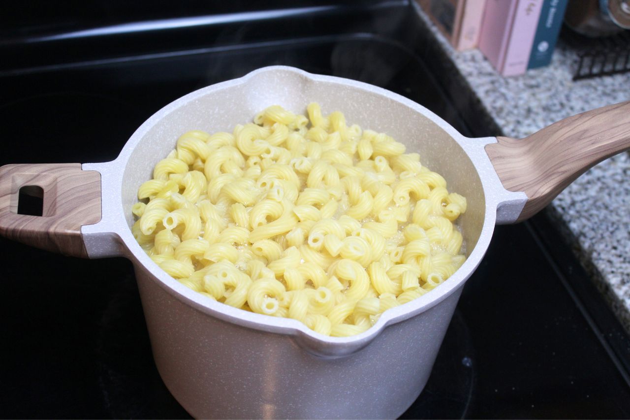 Pasta cooking