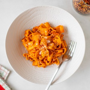 A Gigi Hadid-Inspired Spicy Rigatoni Pasta That You Can’t Resist