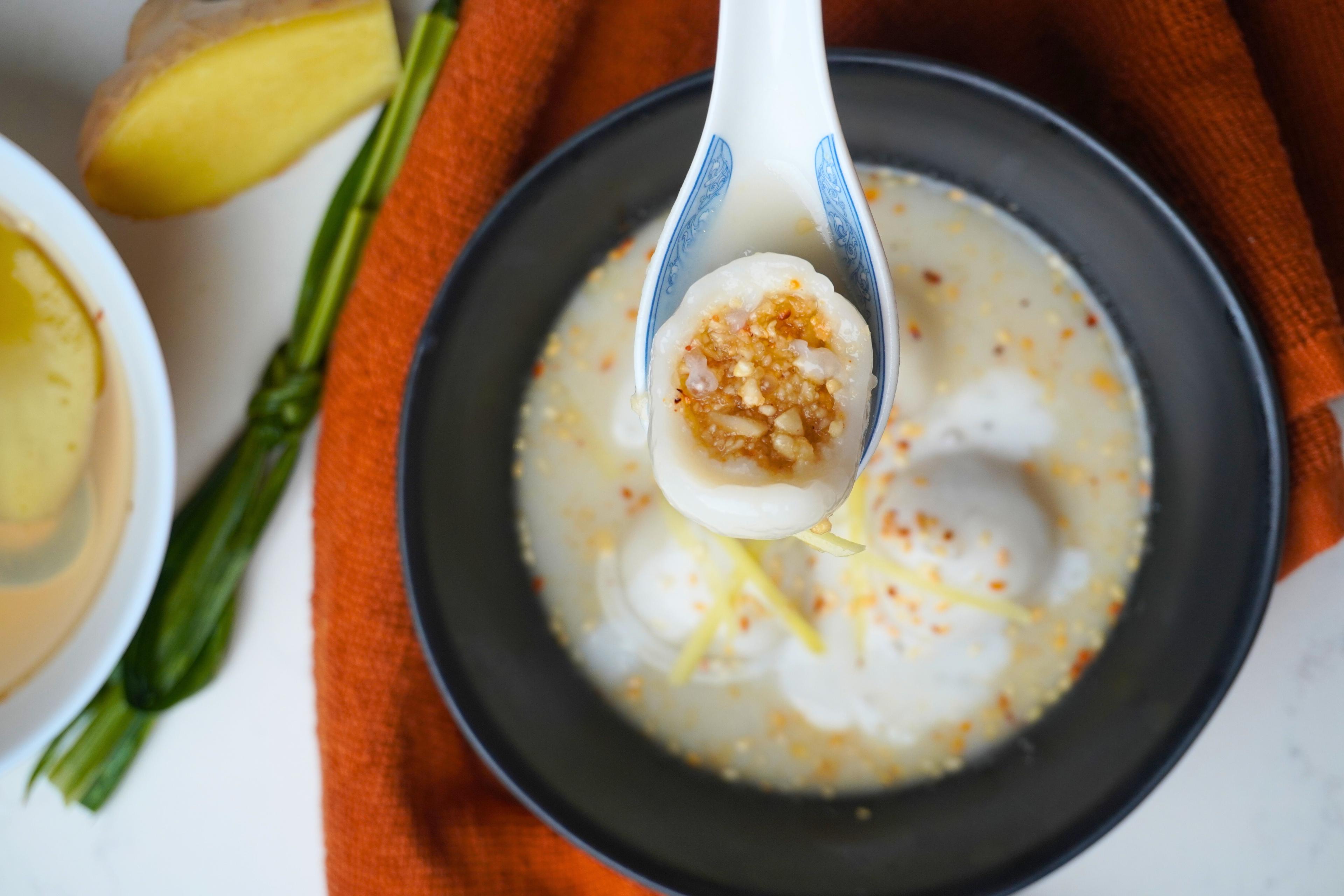 Vietnamese Sticky Rice Balls