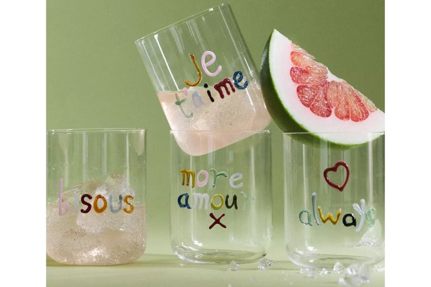 Love notes glasses together