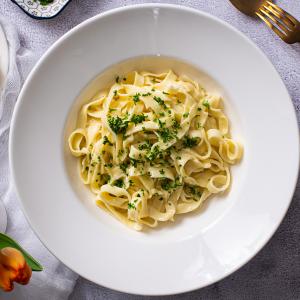 15-Minute Authentic Fettuccine Alfredo