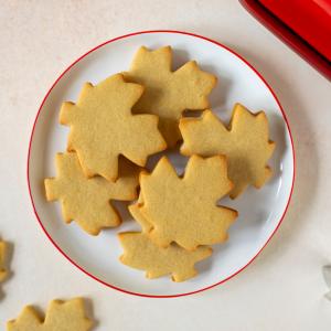 Celebrate the Long Weekend With These Maple Cookies