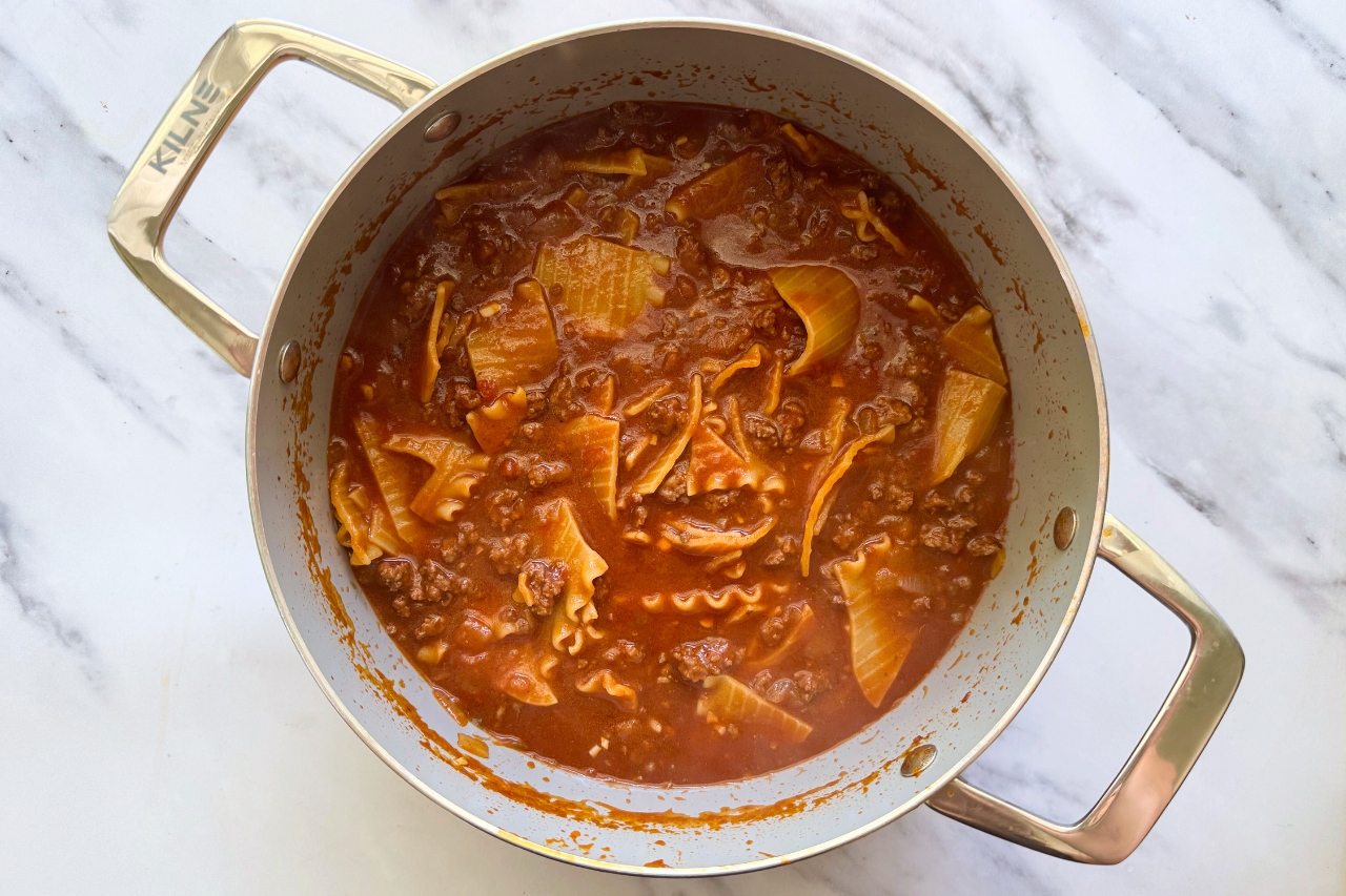 Lasagna soup in pot