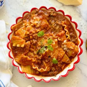 Super Easy One-Pot Lasagna Soup